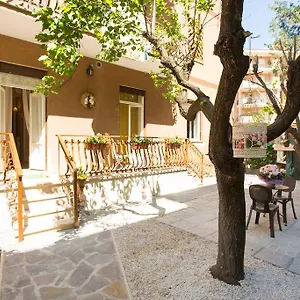 Casa Lollobrigida Alojamento de Acomodação e Pequeno-almoço Ciampino