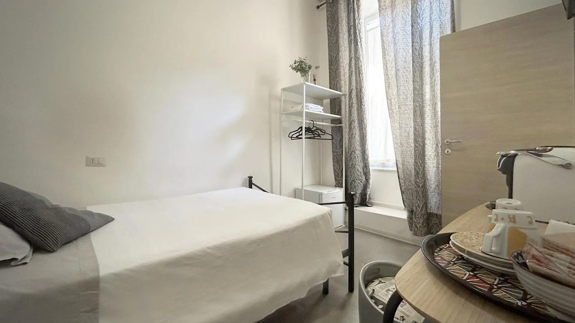 Bed & Breakfast Affittacamere Everest La Spezia